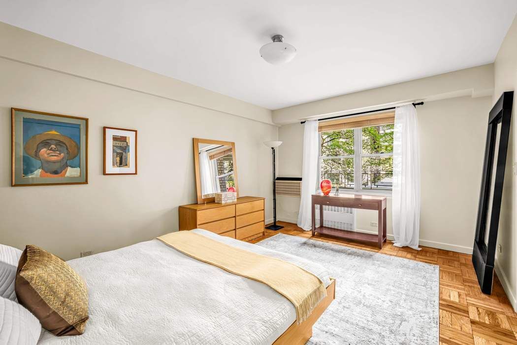 40 East 9th Street 2G Greenwich Village New York NY 10003