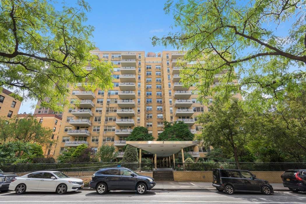 40 East 9th Street 2G Greenwich Village New York NY 10003