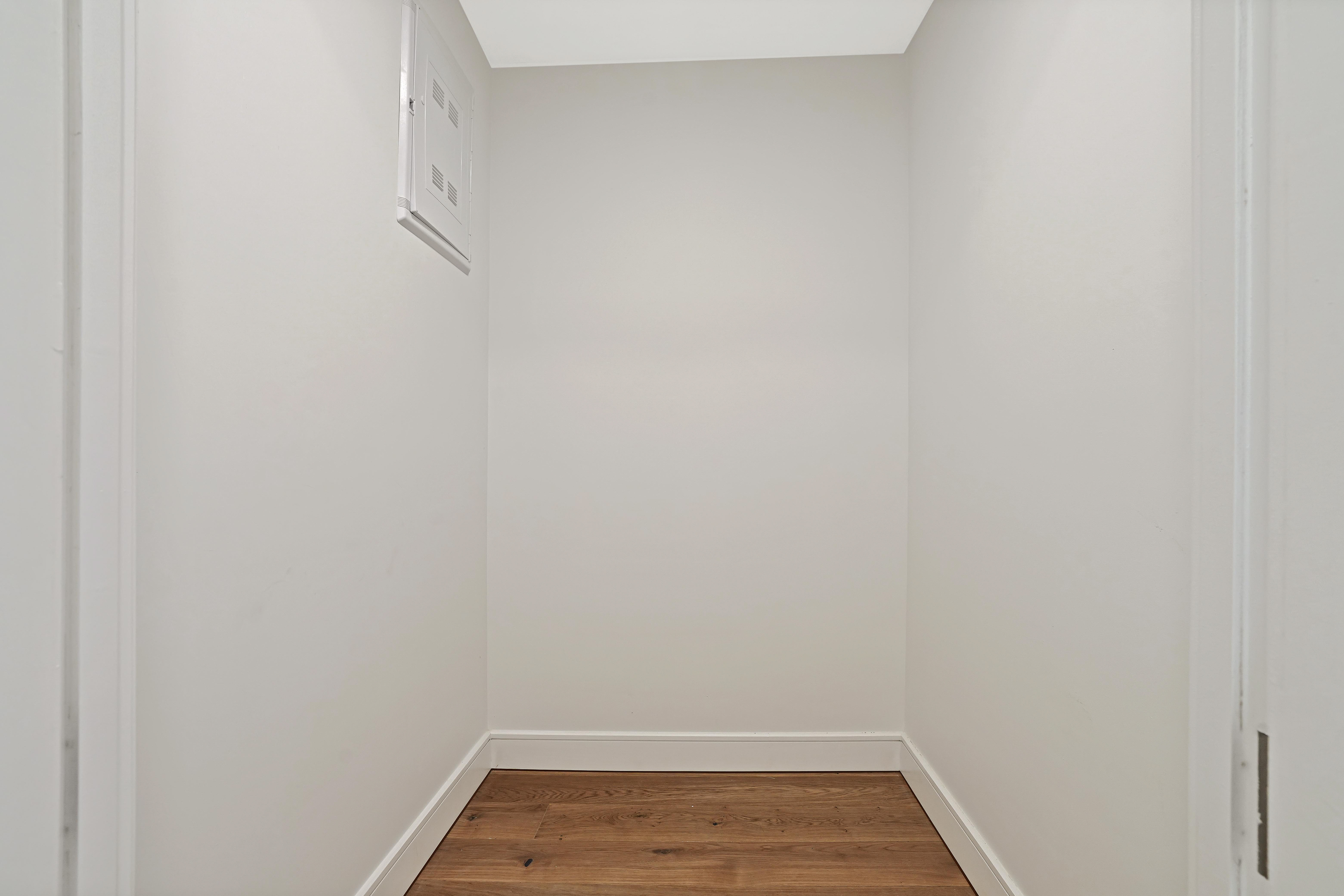 21-31 Shore Boulevard 3B Astoria Queens NY 11105