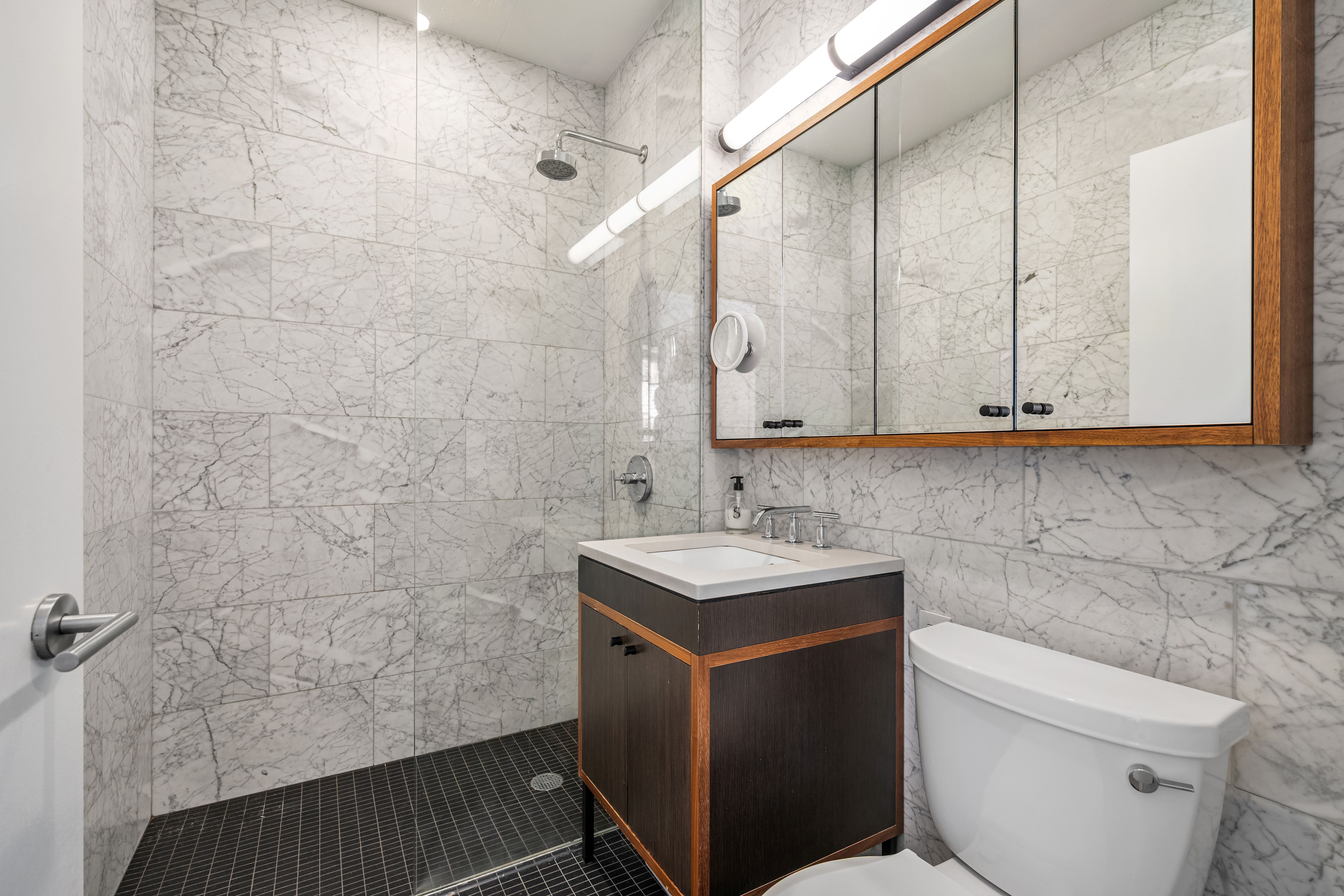 184 Kent Avenue B506 Williamsburg Brooklyn NY 11249