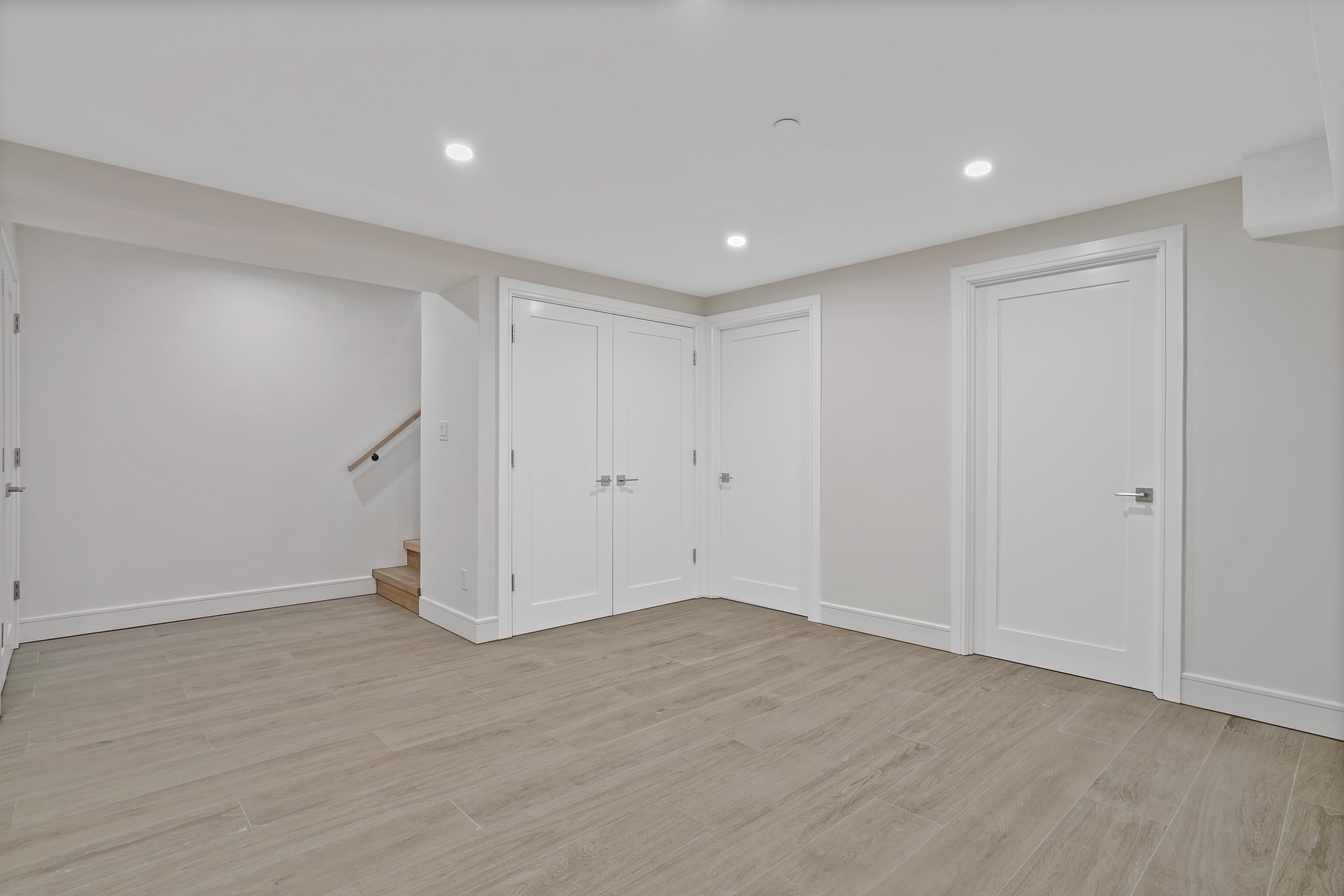 21-31 Shore Boulevard 1B Astoria Queens NY 11105