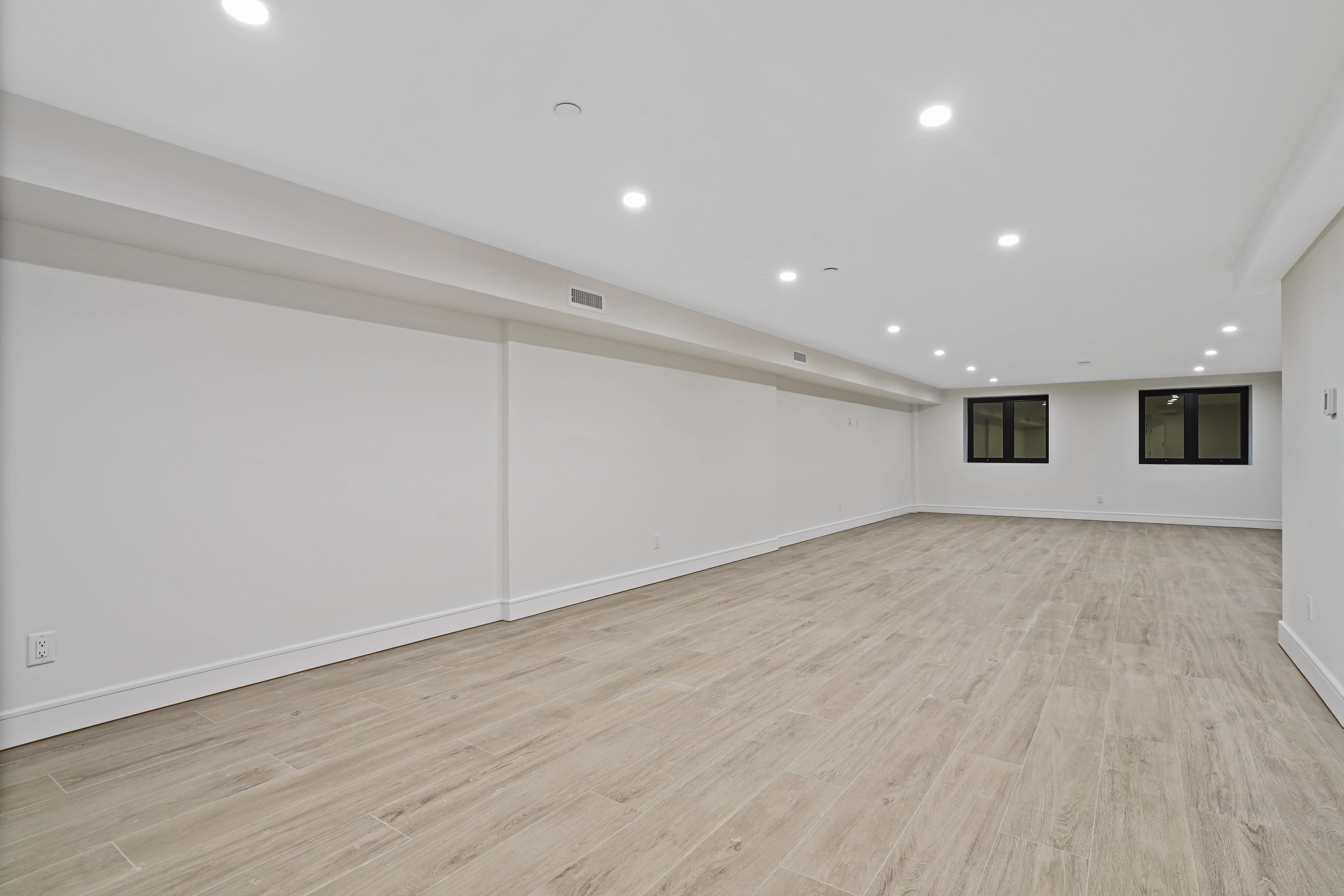 21-31 Shore Boulevard 1B Astoria Queens NY 11105