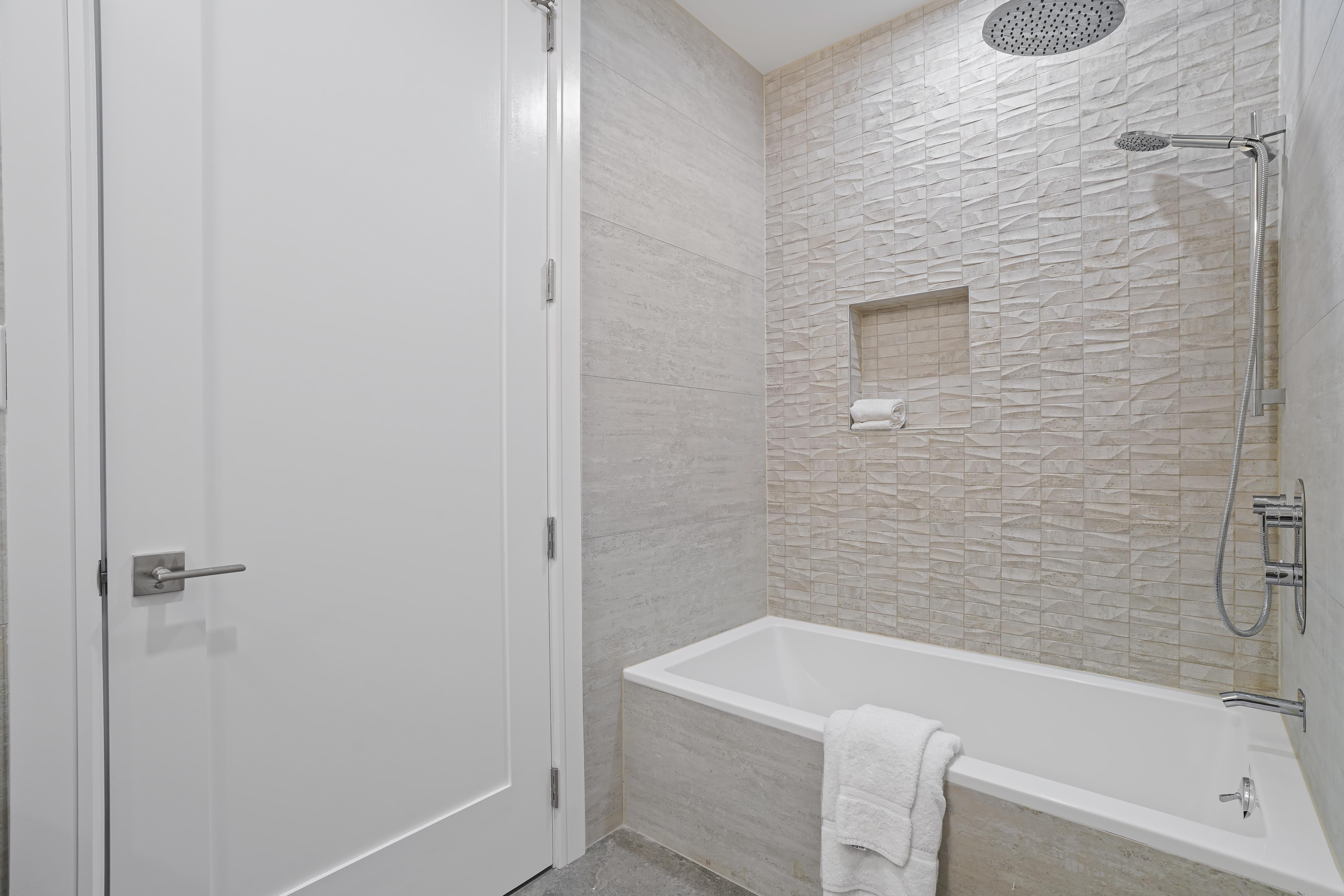 21-31 Shore Boulevard 1B Astoria Queens NY 11105