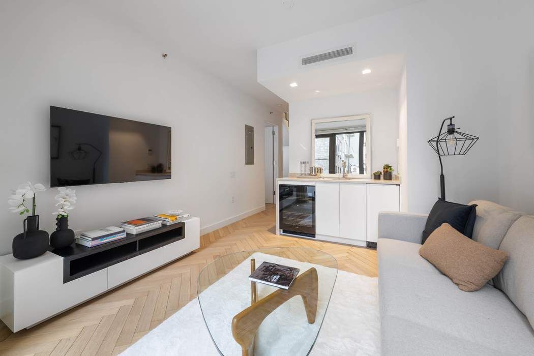 378 Broome Street 2 Little Italy New York NY 10013