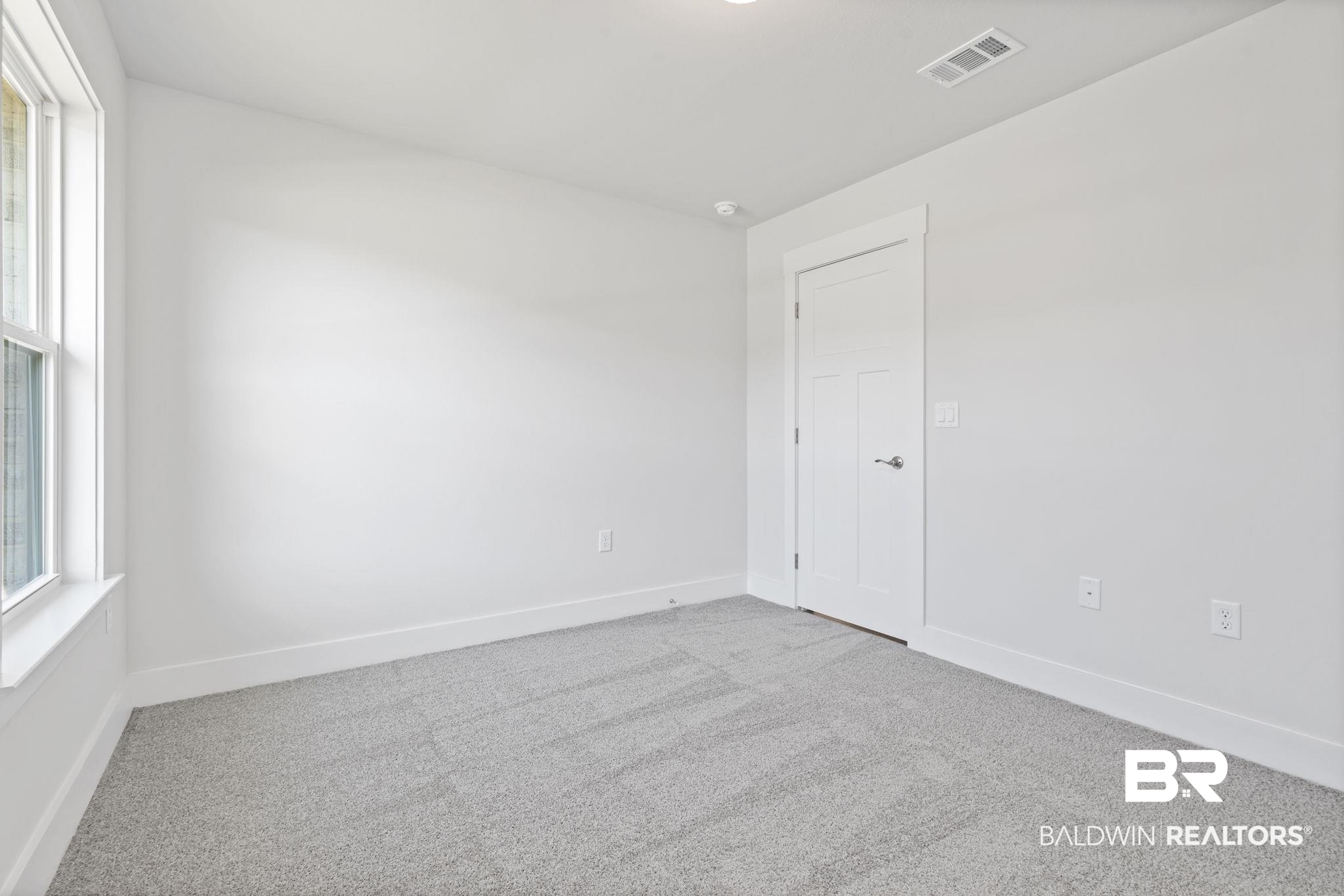 389145 | Photo 27