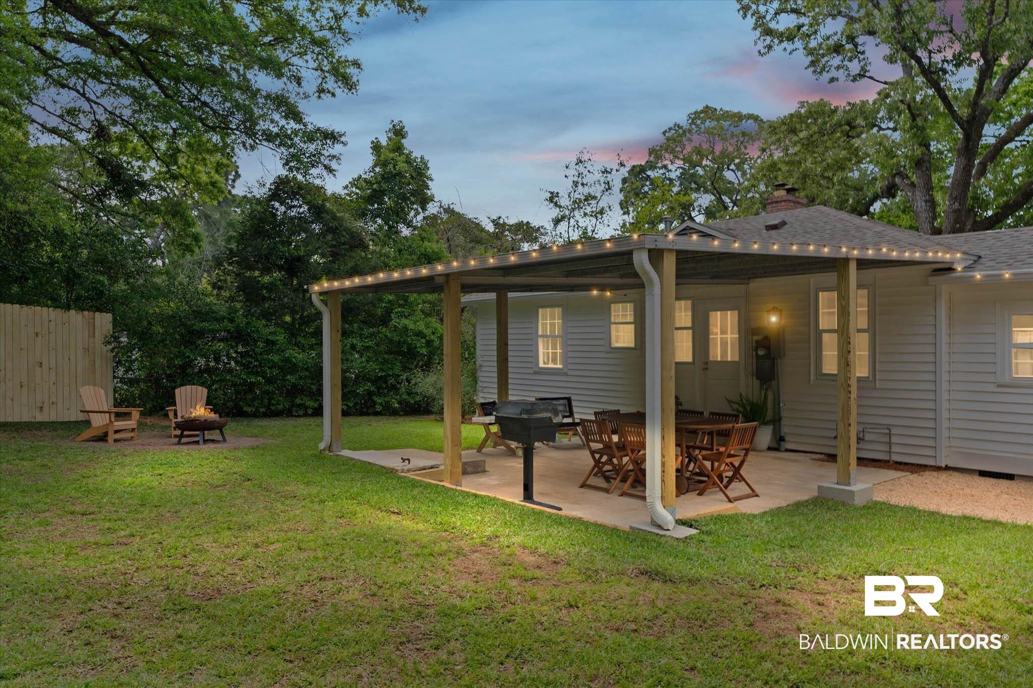 16th image of 5210 S Pineview Ln, Mobile, AL 36608 | MLS# 394917