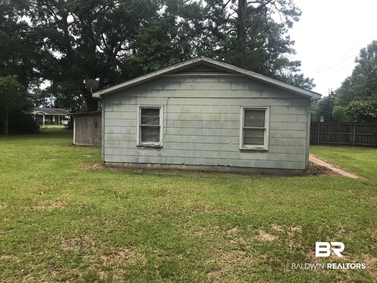 2nd image of 501 W Magnolia St, Bay Minette, AL 36507 | MLS# 316748