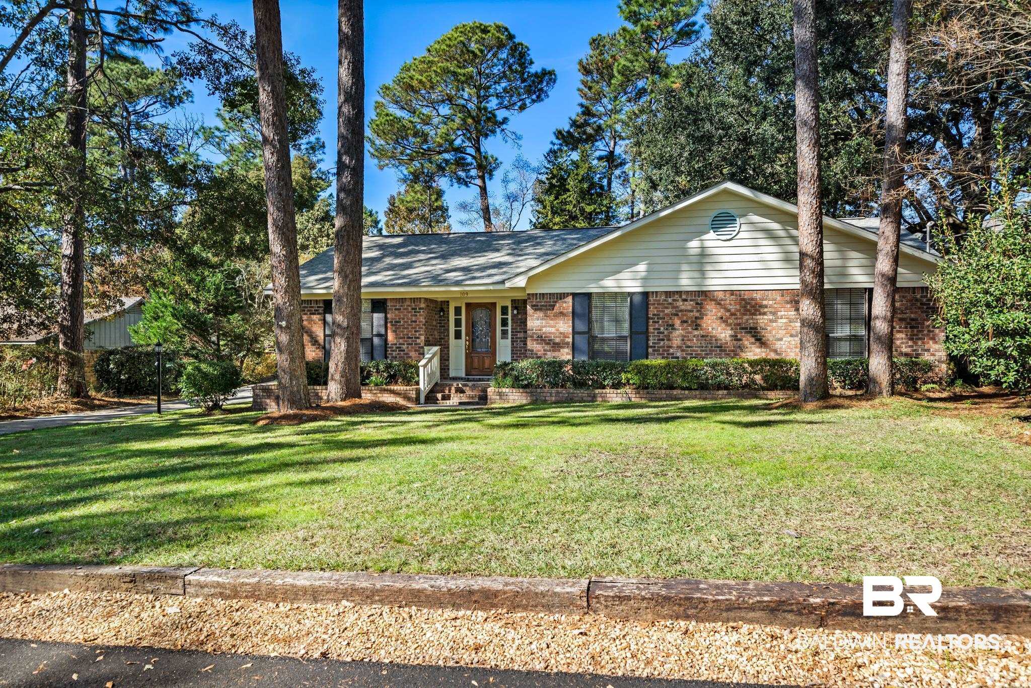 2nd image of 109 Windsor Ct, Daphne, AL 36526 | MLS# 323481