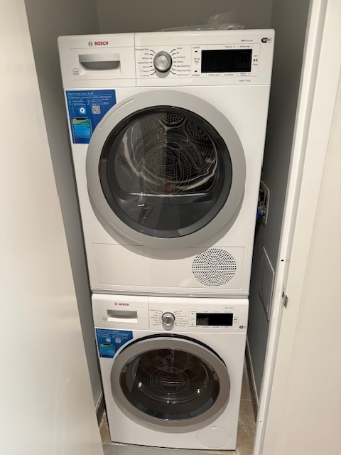 27-20 42nd Road 3E Long Island City Queens NY 11101