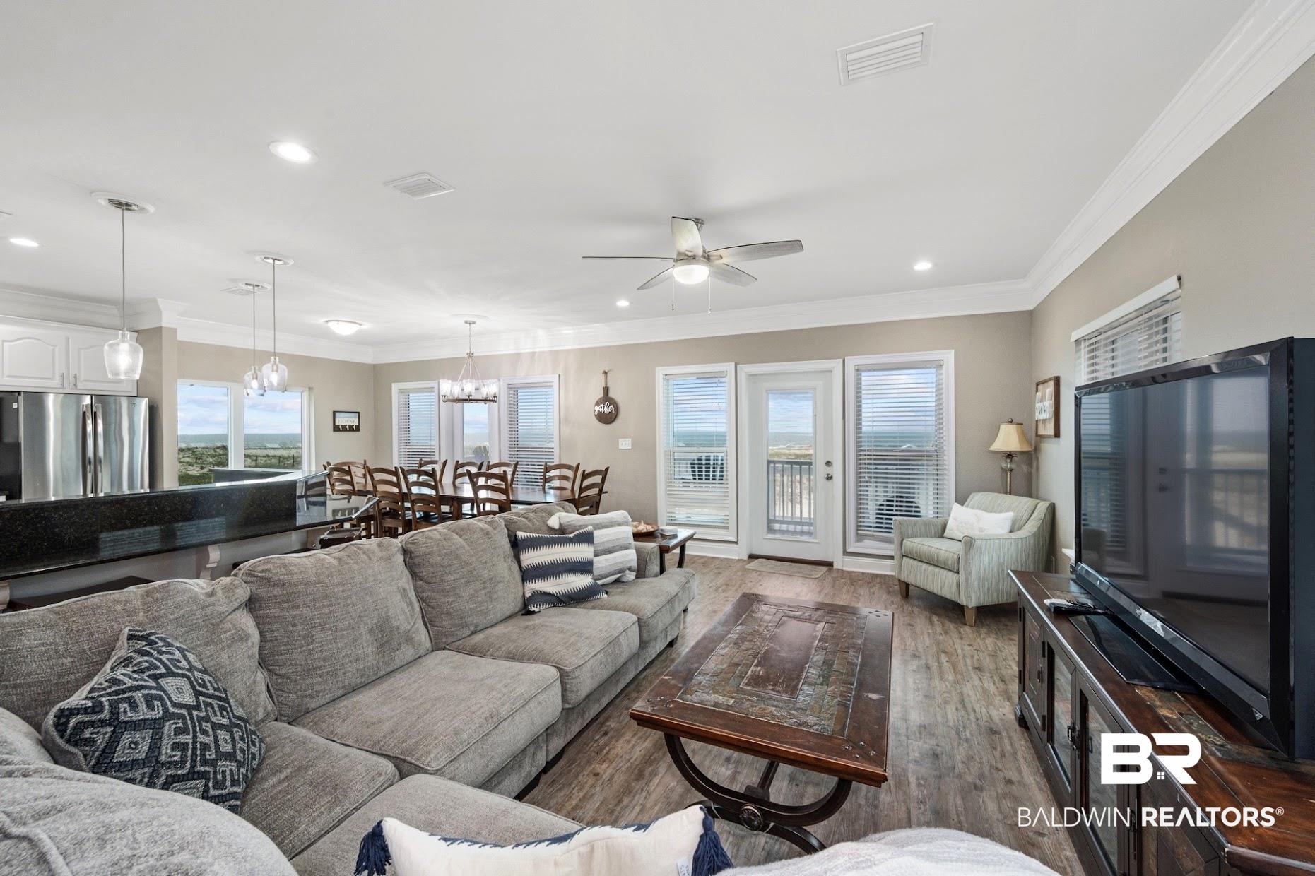 356255 | Photo 3