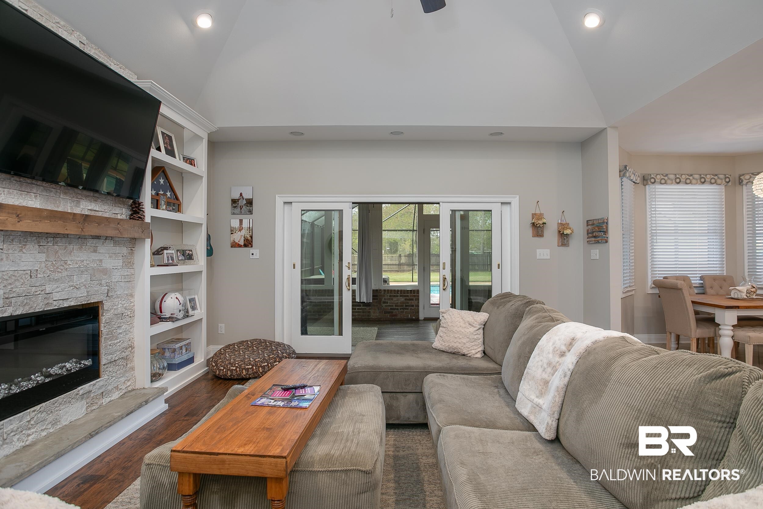 8375 Heron Drive