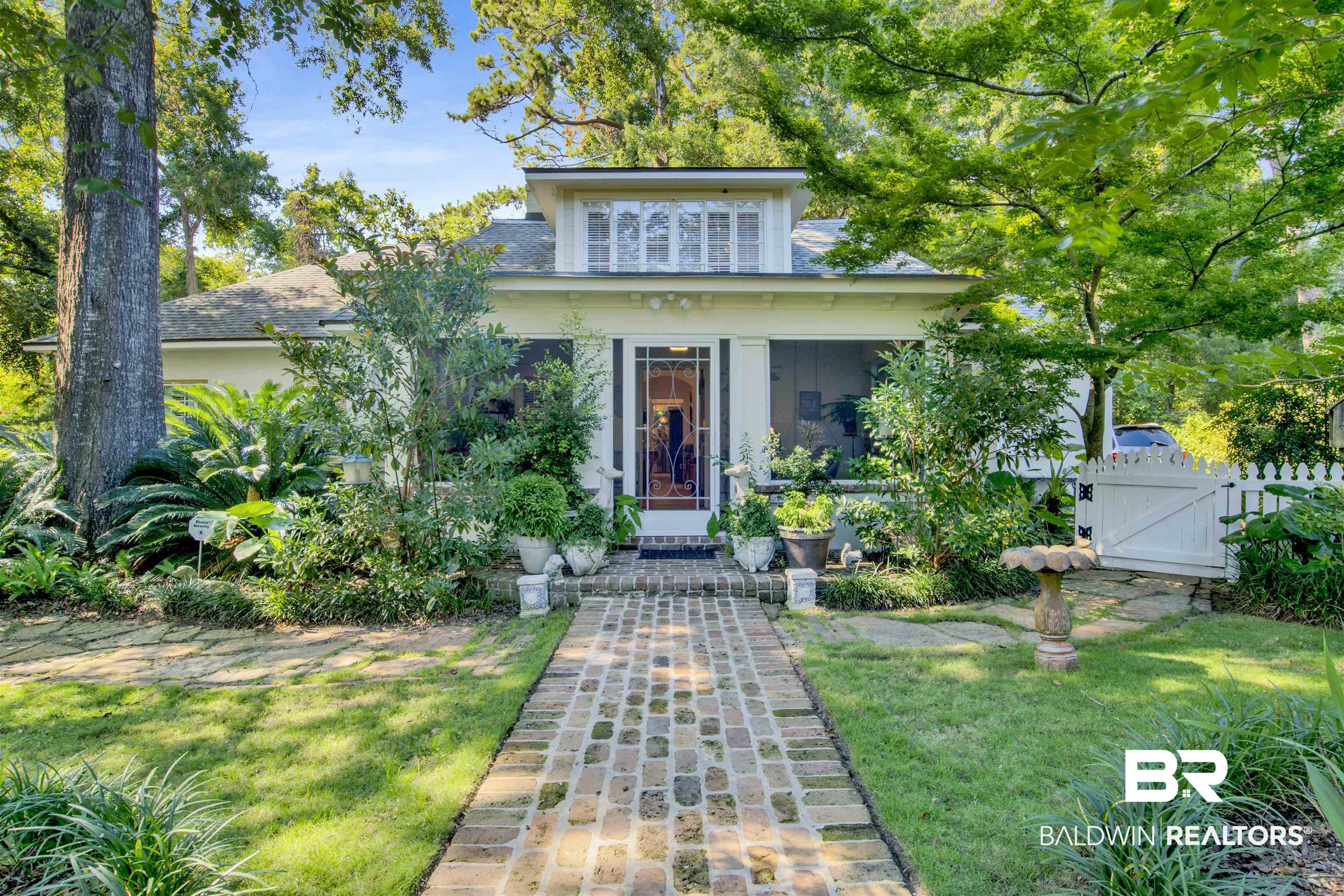 103 North Avenue