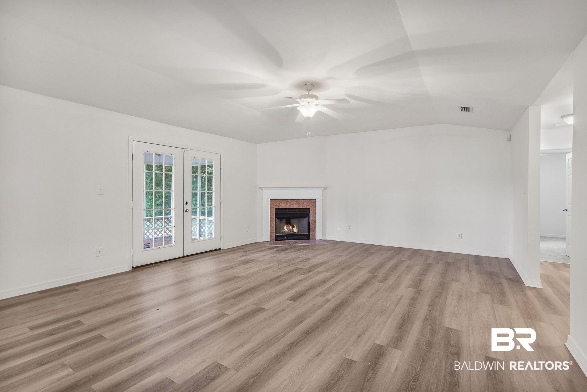 4th image of 18620 E Hammond St, Robertsdale, AL 36567 | MLS# 367123