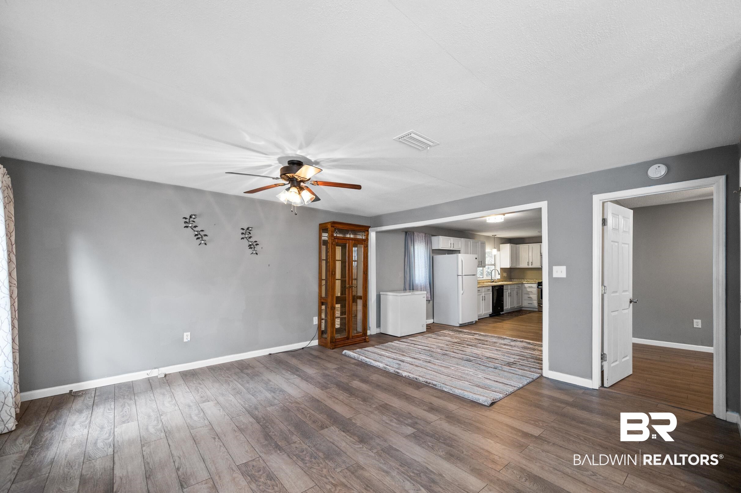 Photo 4 of Single Family Residence at 906 N Cedar St, Foley, AL 36535 | MLS# 370175 |  | Sold on 2025-02-20