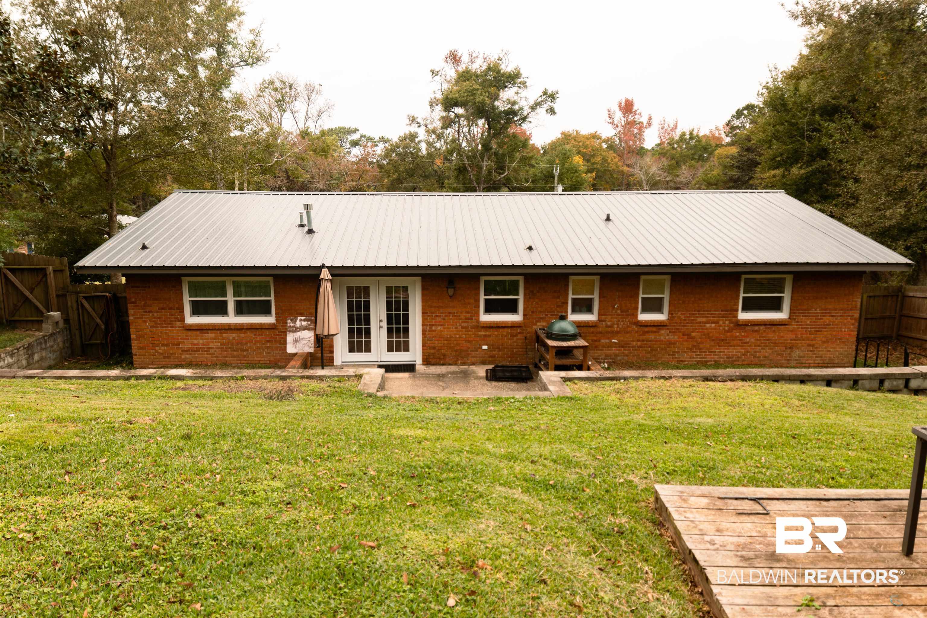 207 Confederate Drive