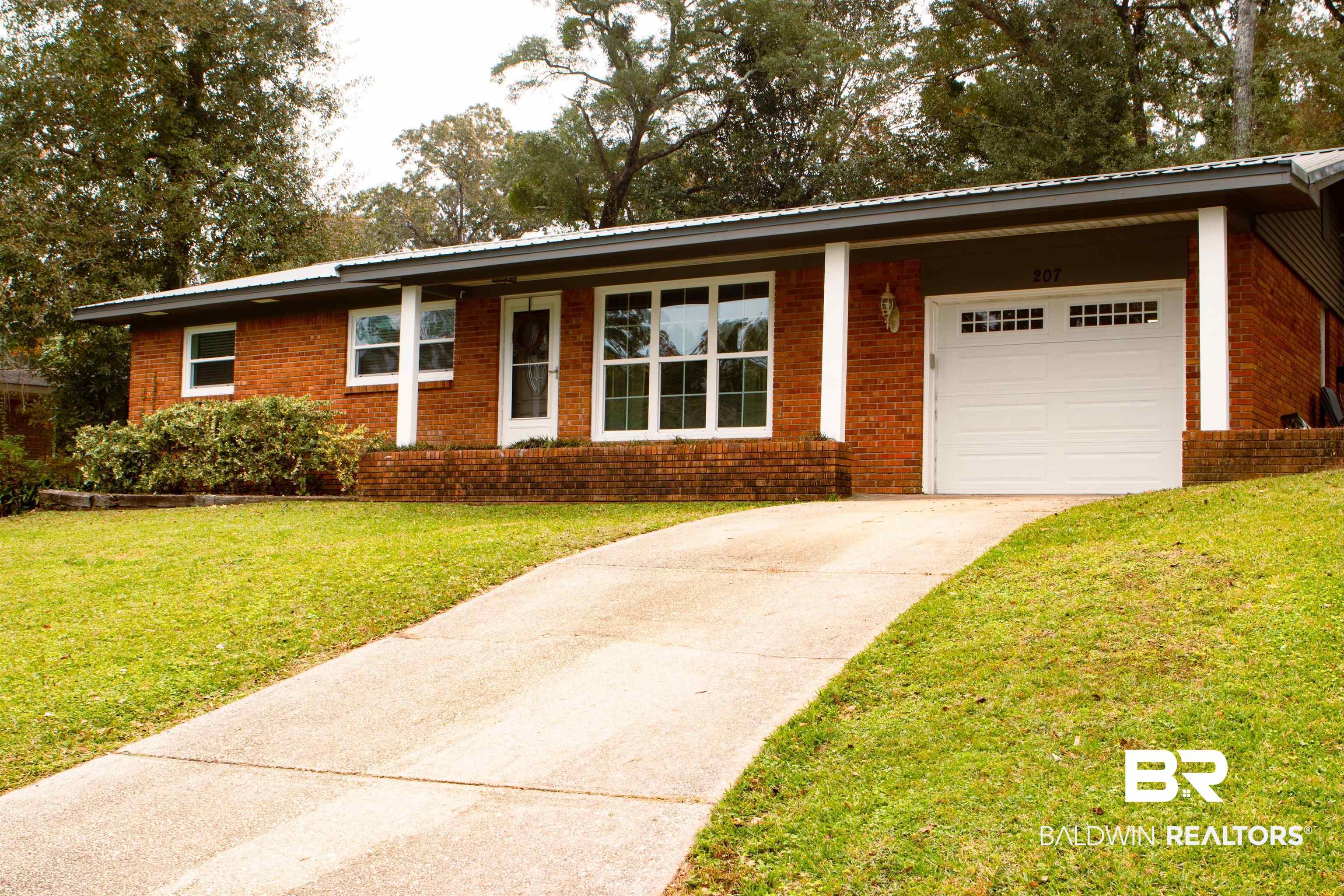 207 Confederate Drive