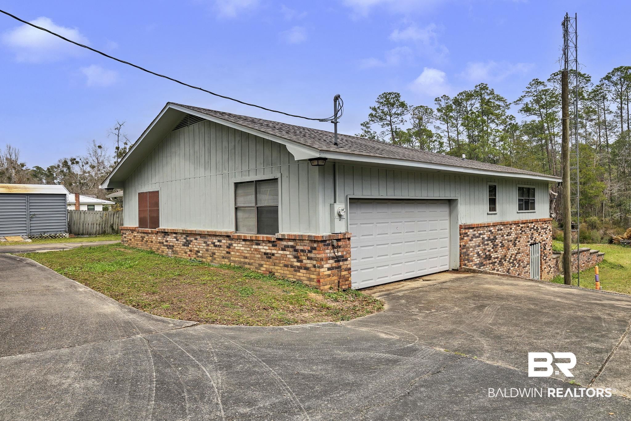 2nd image of 10088 Coleman Ln, Elberta, AL 36530 | MLS# 375259