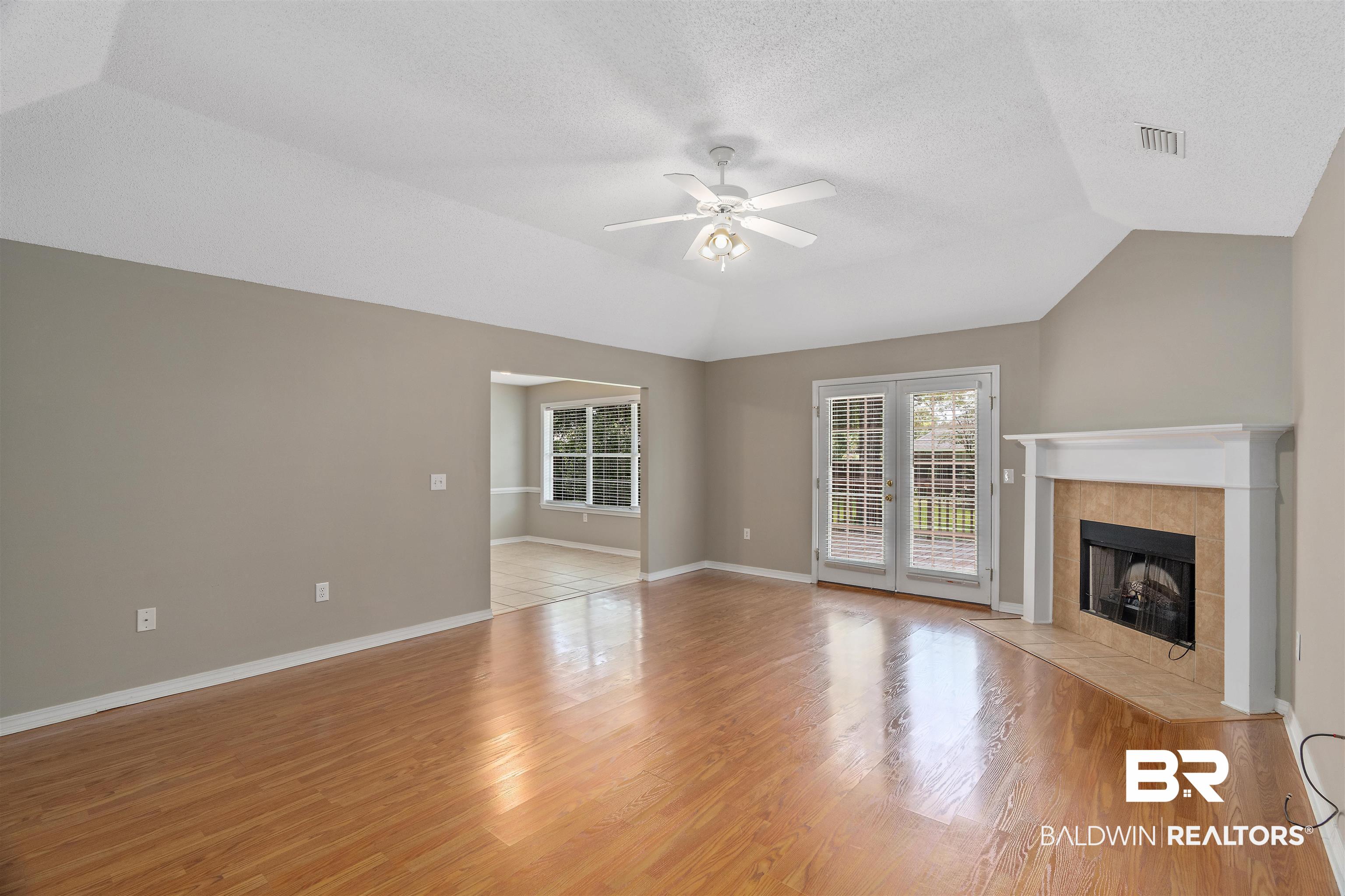 184 Robbins Boulevard