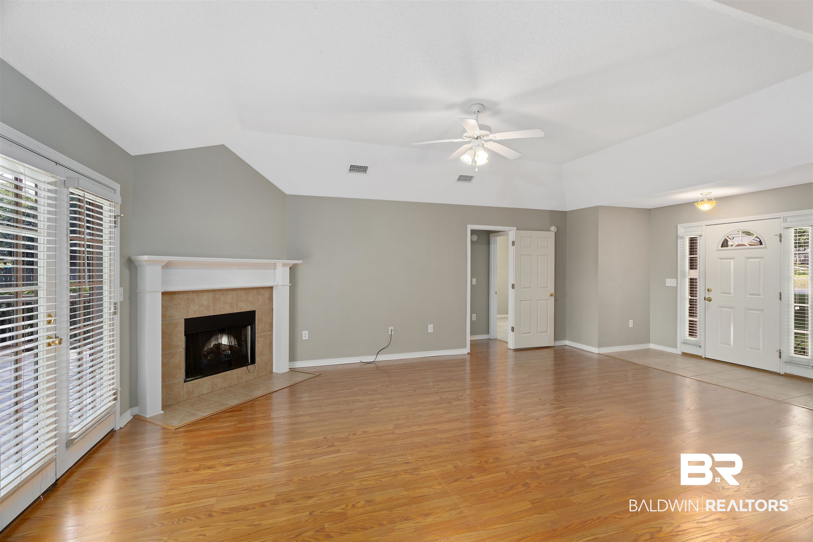 184 Robbins Boulevard