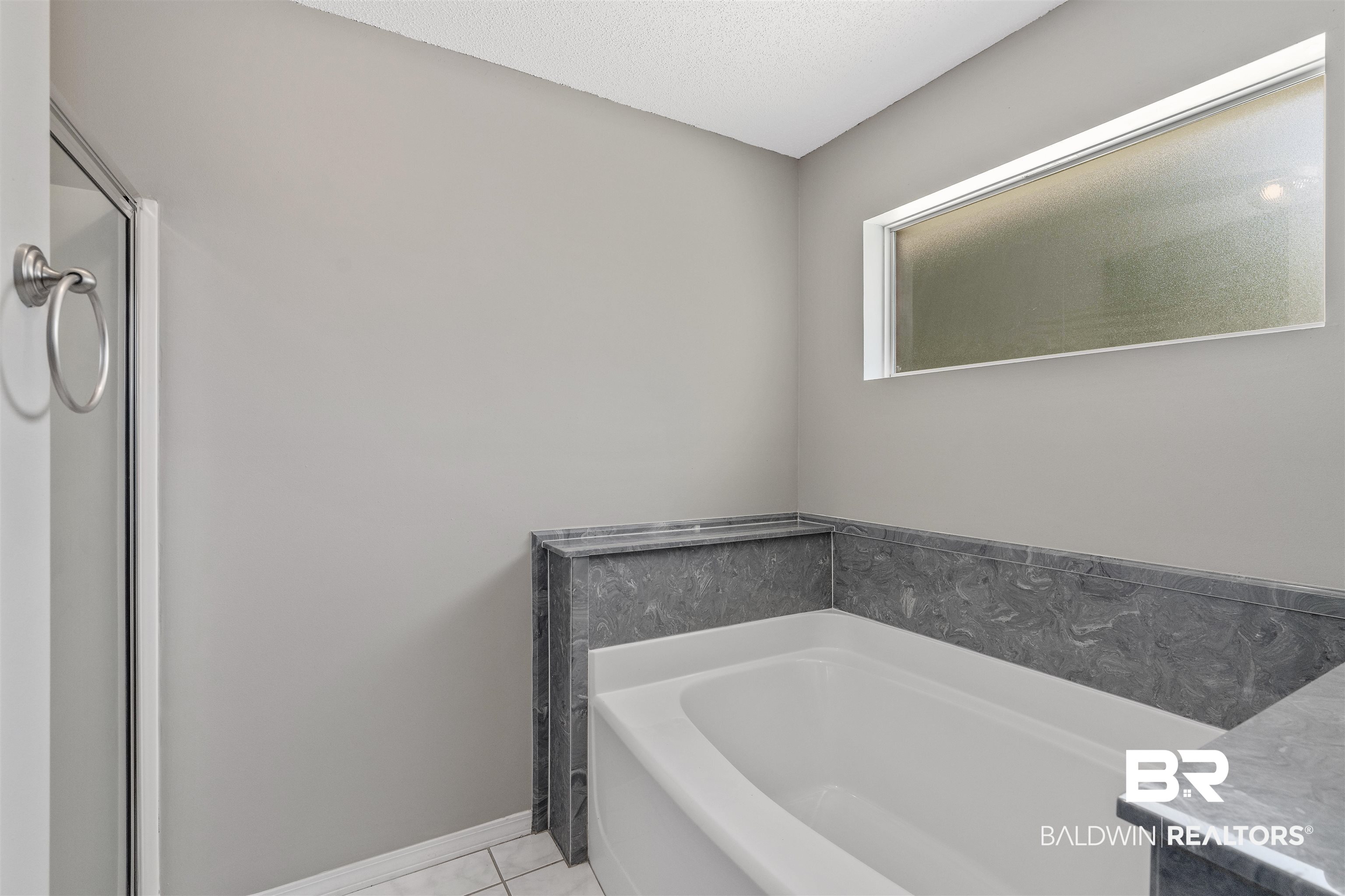 184 Robbins Boulevard