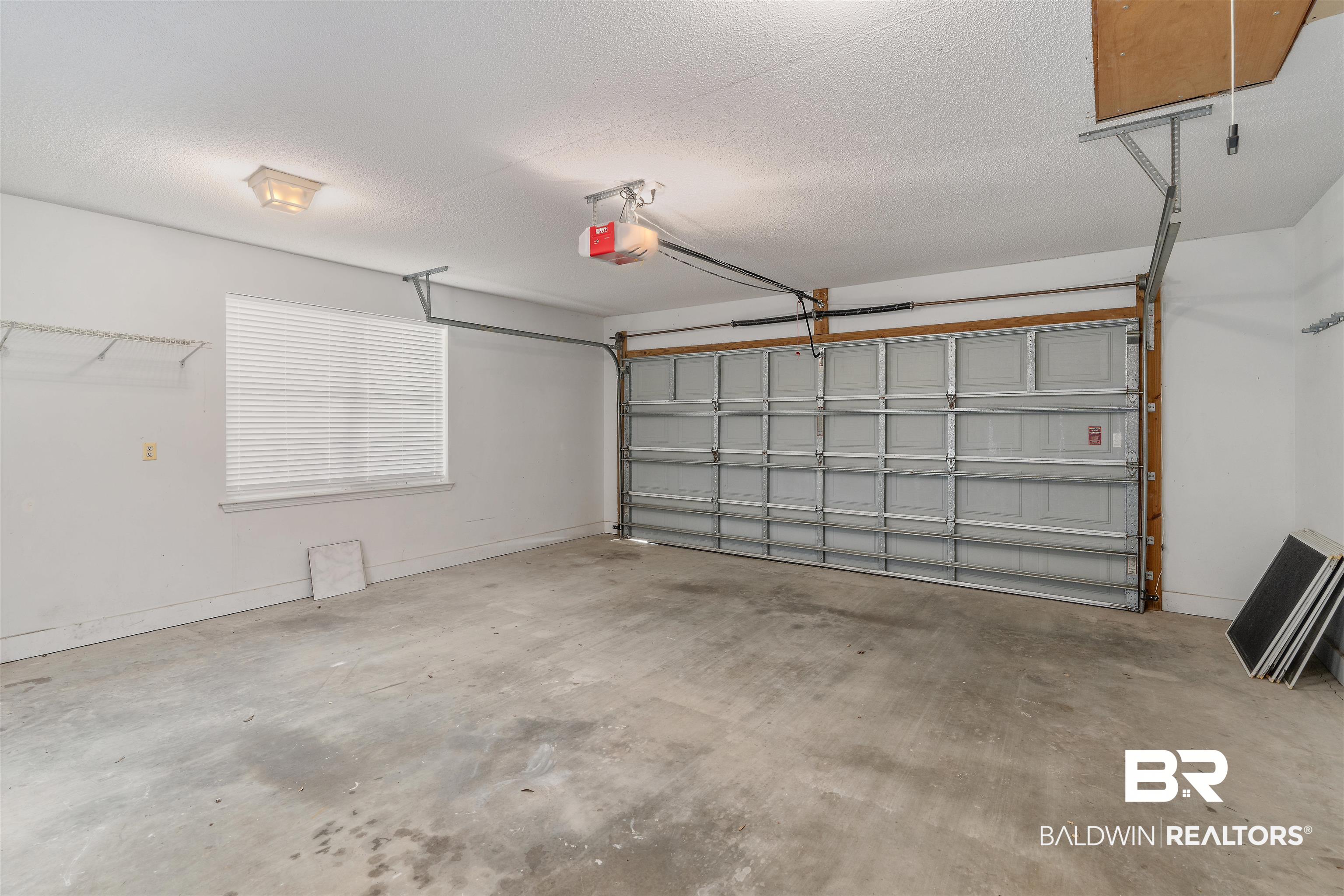 184 Robbins Boulevard