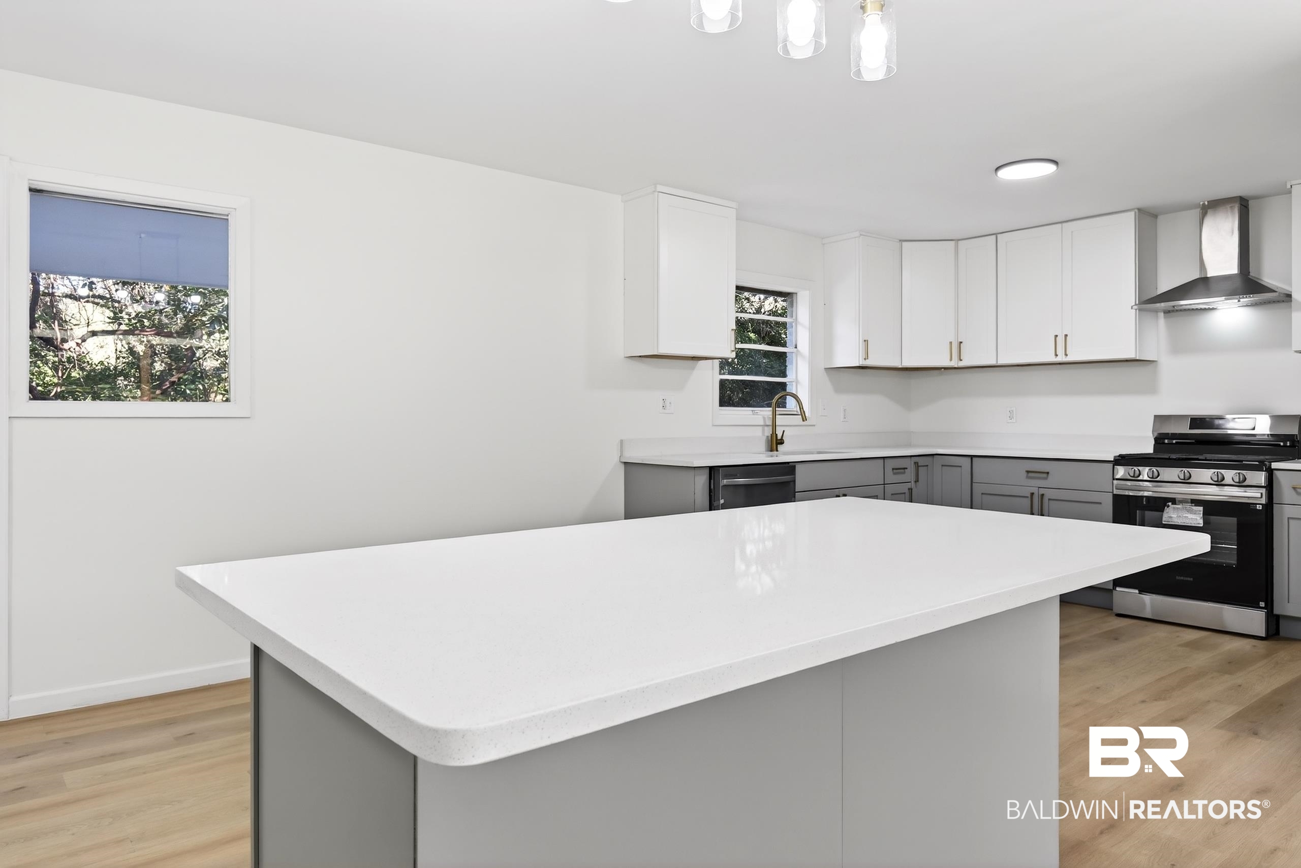 Photo 4 of Single Family Residence at 30902 Stanton Rd, Spanish Fort, AL 36527 | MLS# 389613 |  | Sold on 2026-01-30