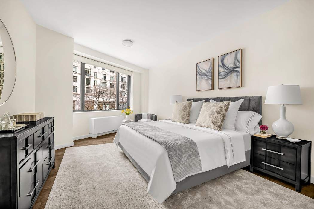 62 West 62nd Street 4D Lincoln Square New York NY 10023