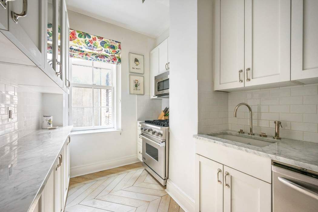 35 West 9th Street 3D Greenwich Village New York NY 10011