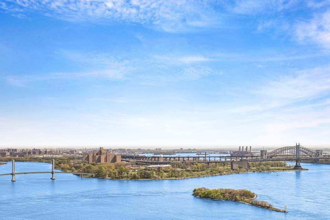 1725 York Avenue 32C Upper East Side New York NY 10128