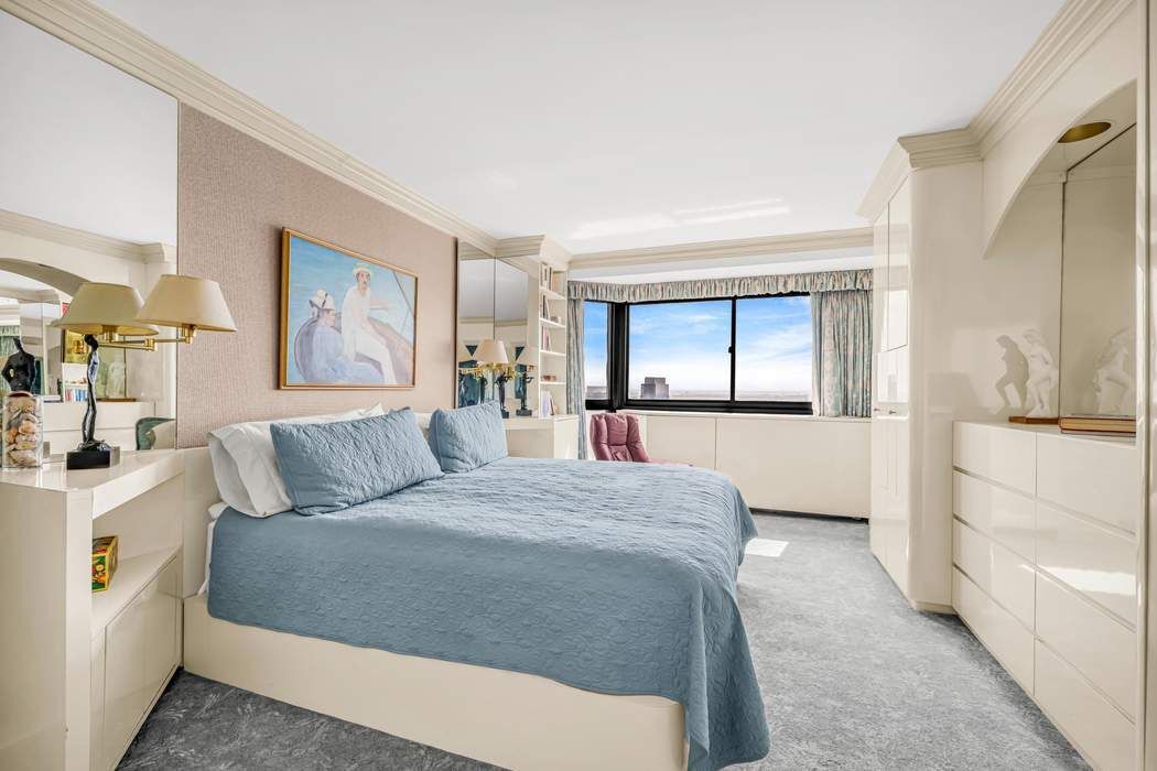 1725 York Avenue 32C Upper East Side New York NY 10128