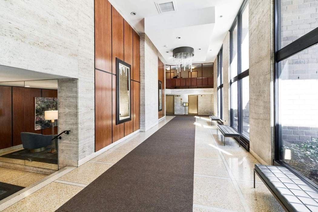 1725 York Avenue 32C Upper East Side New York NY 10128