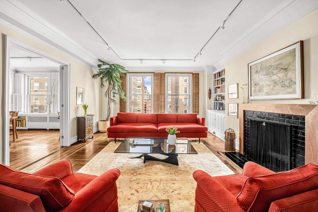 8 East 96th Street 10/11B Carnegie Hill New York NY 10128