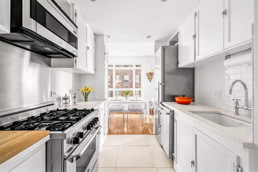 2 Beekman Place 9B Beekman Place New York NY 10022