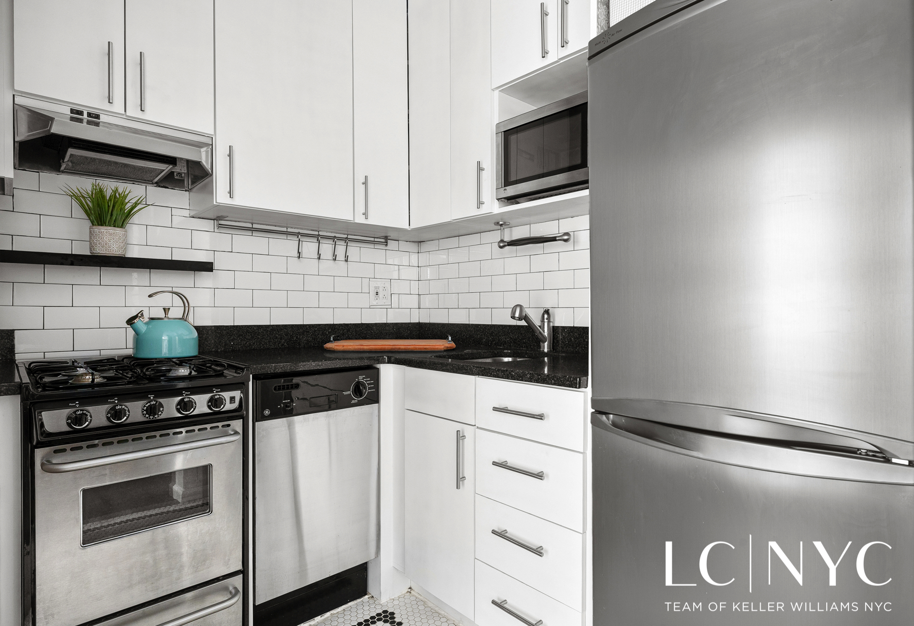 214 Riverside Drive 113 Upper West Side New York NY 10025