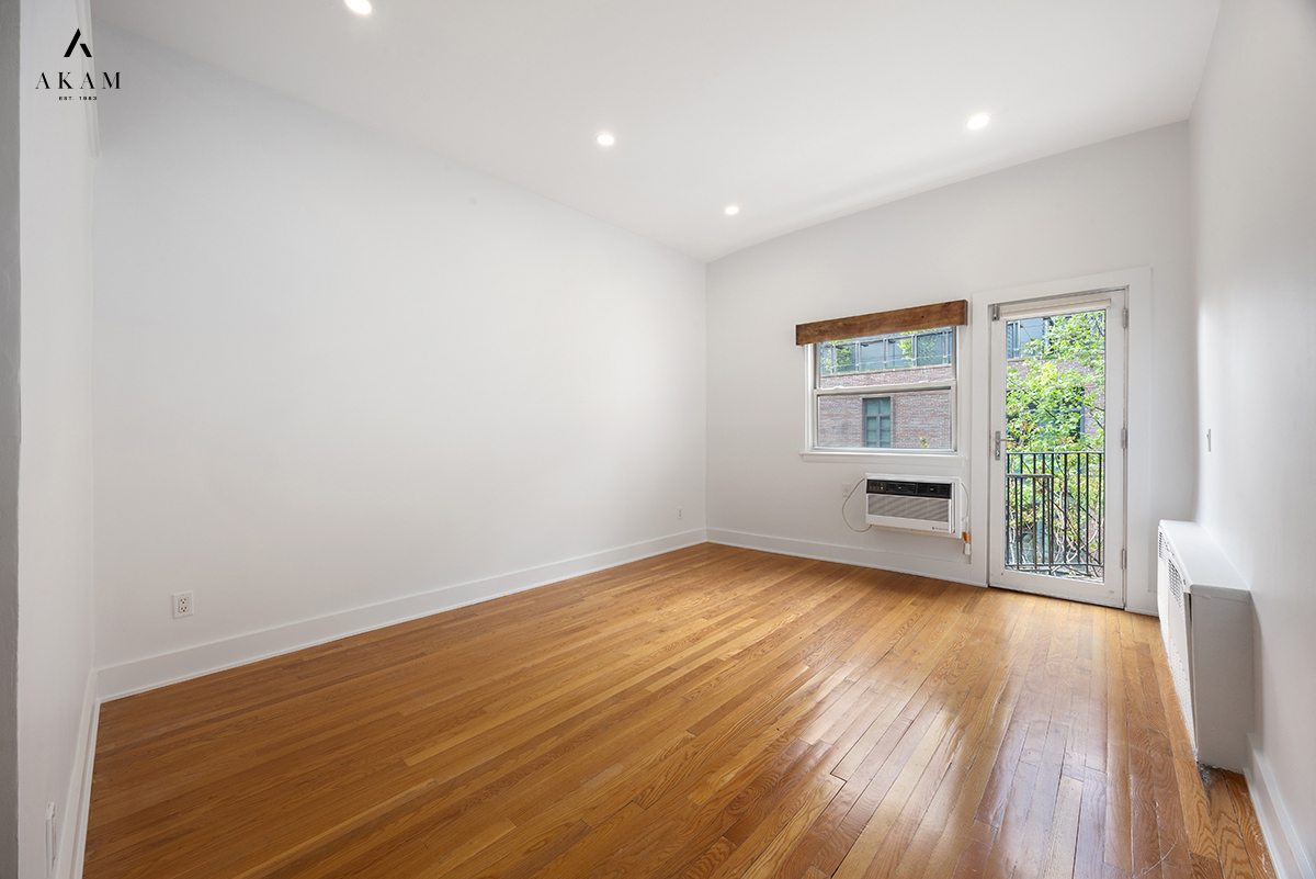 211 Thompson Street 4C Greenwich Village New York NY 10012