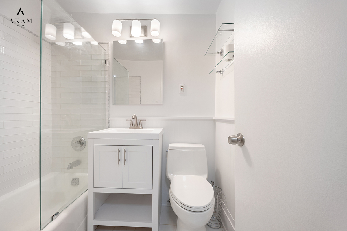 211 Thompson Street 4C Greenwich Village New York NY 10012