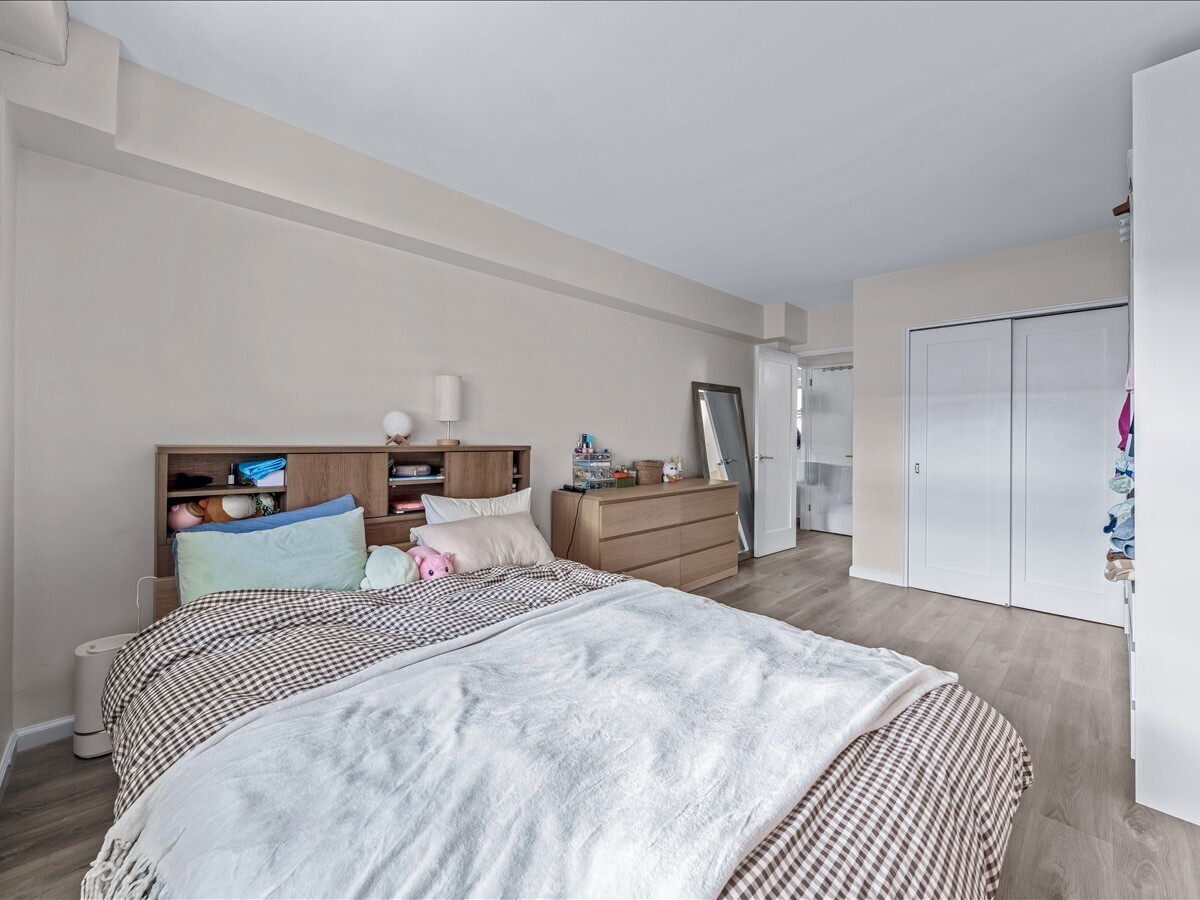 98-20 62nd Drive 15G Forest Hills Queens NY 11374