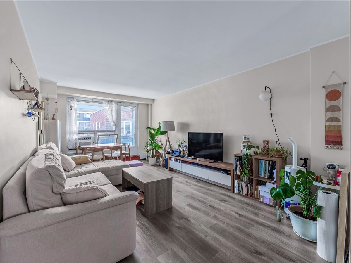 98-20 62nd Drive 15G Forest Hills Queens NY 11374