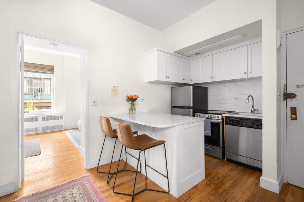 26 Gramercy Park South 6G Gramercy Park New York NY 10003