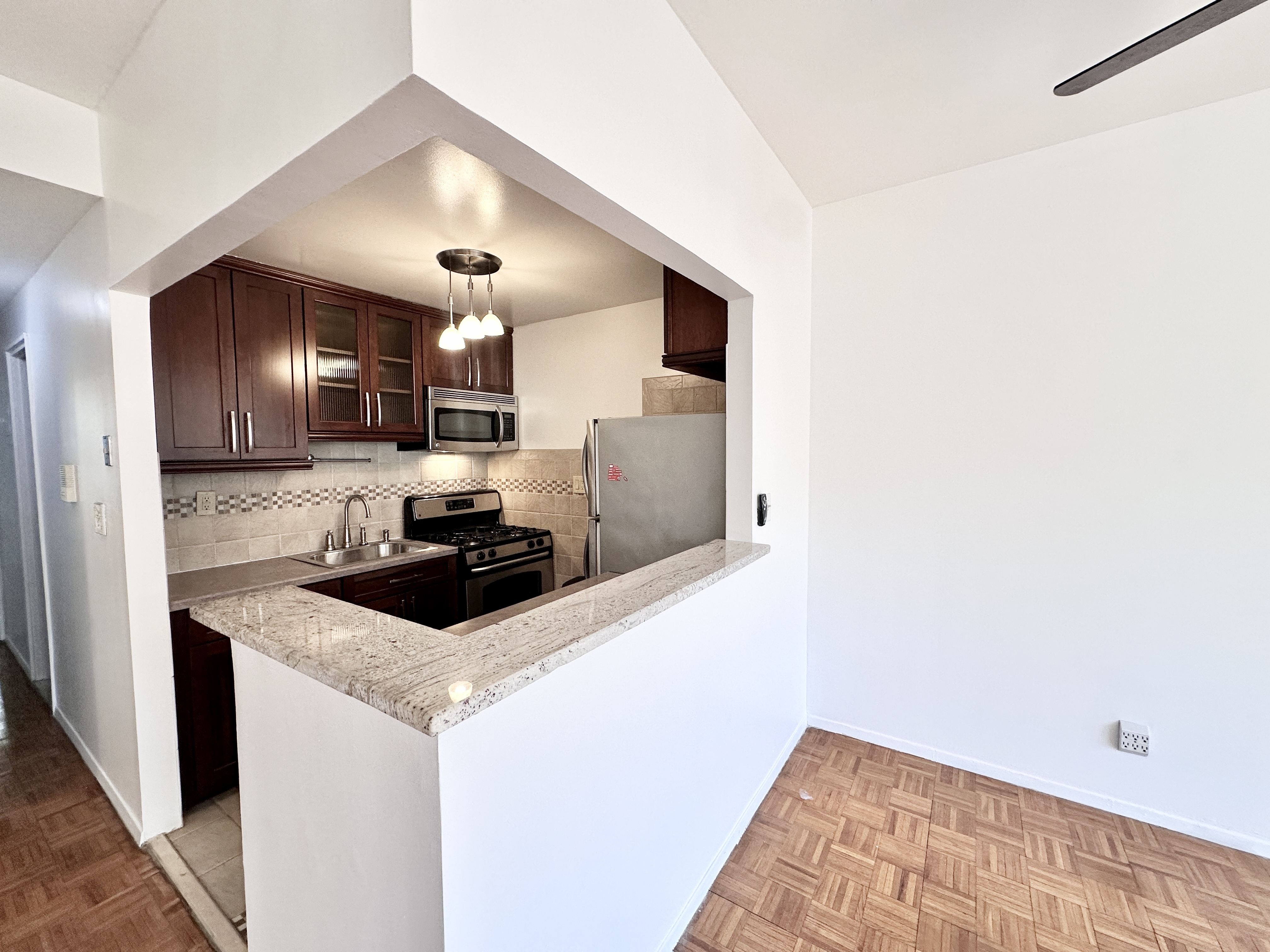 657 Warren Street 2B Park Slope Brooklyn NY 11217