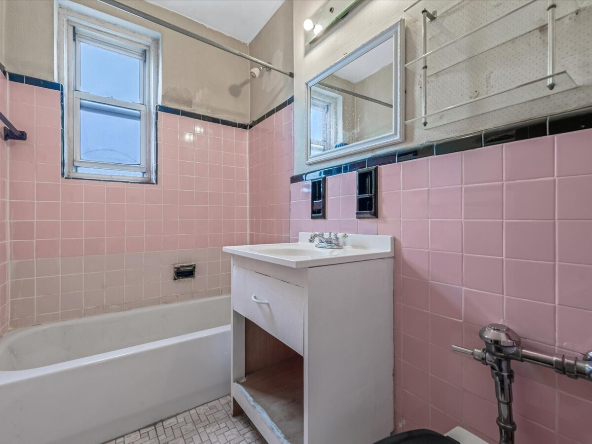 26-25 Union Street 6A Flushing Queens NY 11354