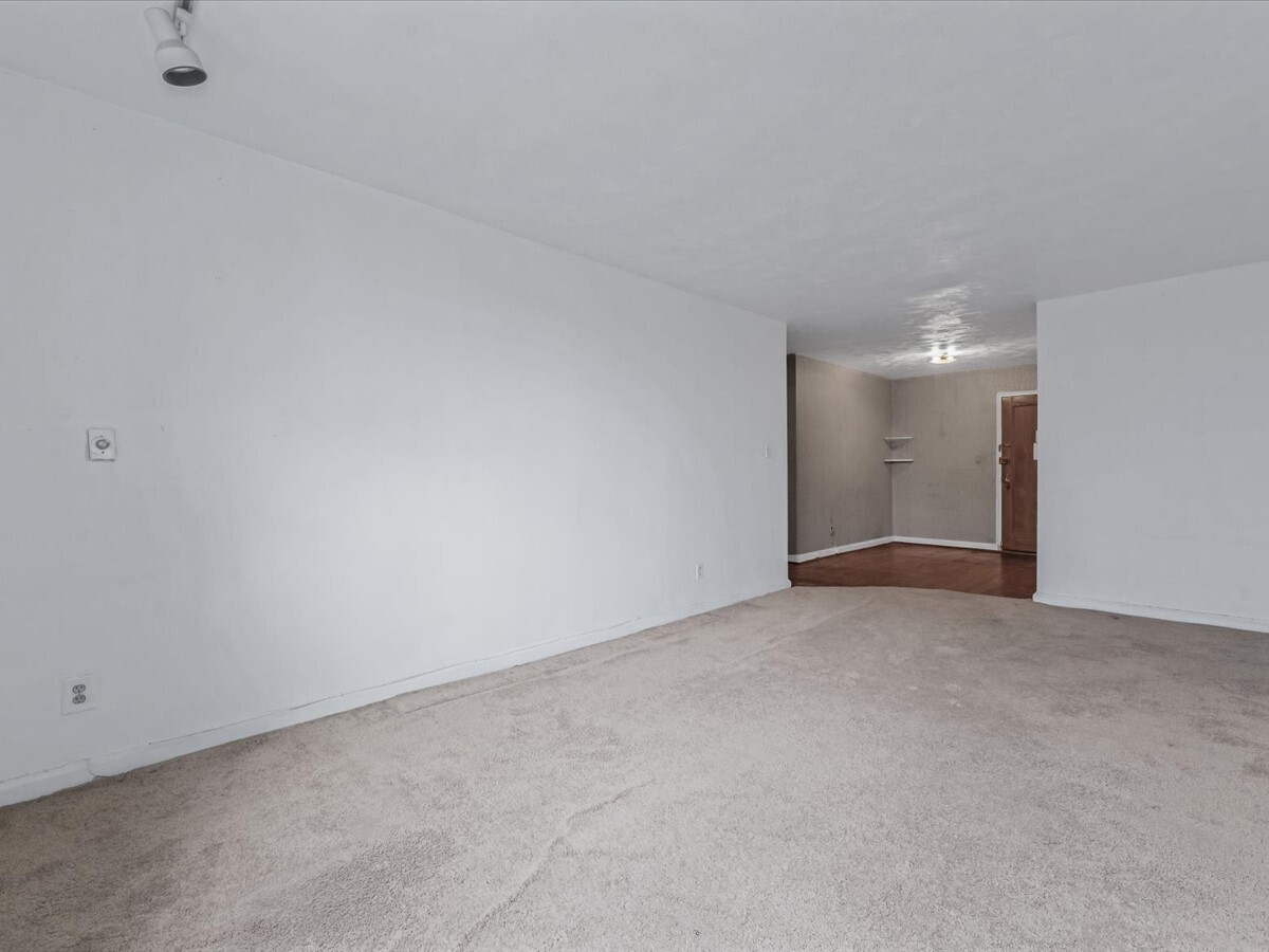 26-25 Union Street 6A Flushing Queens NY 11354
