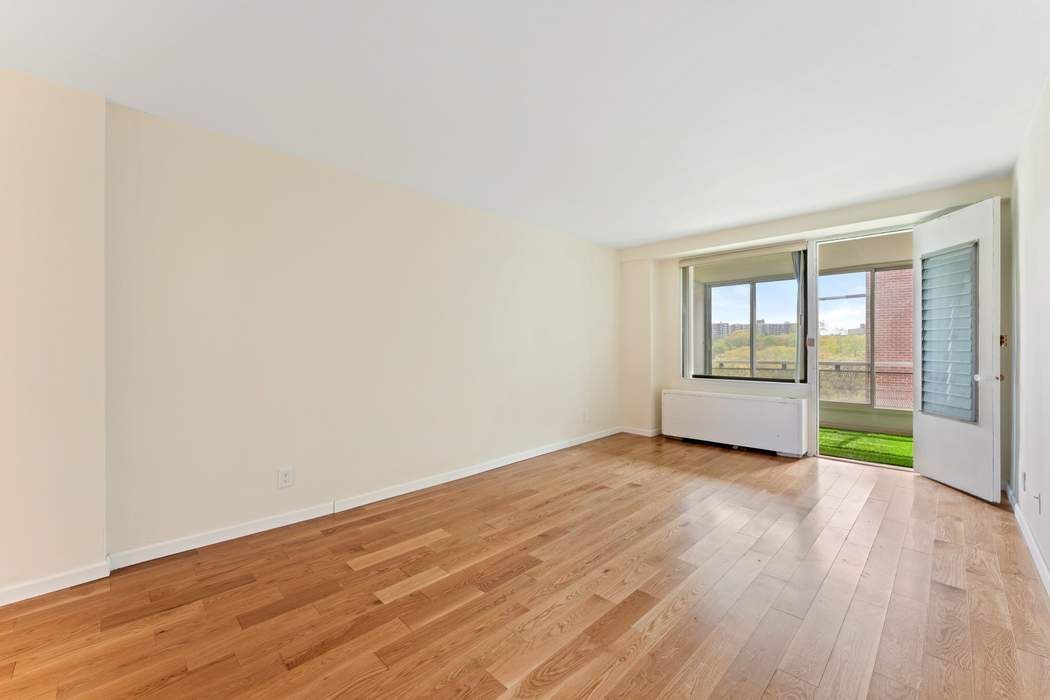 4901 Henry Hudson Parkway West 9F Riverdale Bronx NY 10471