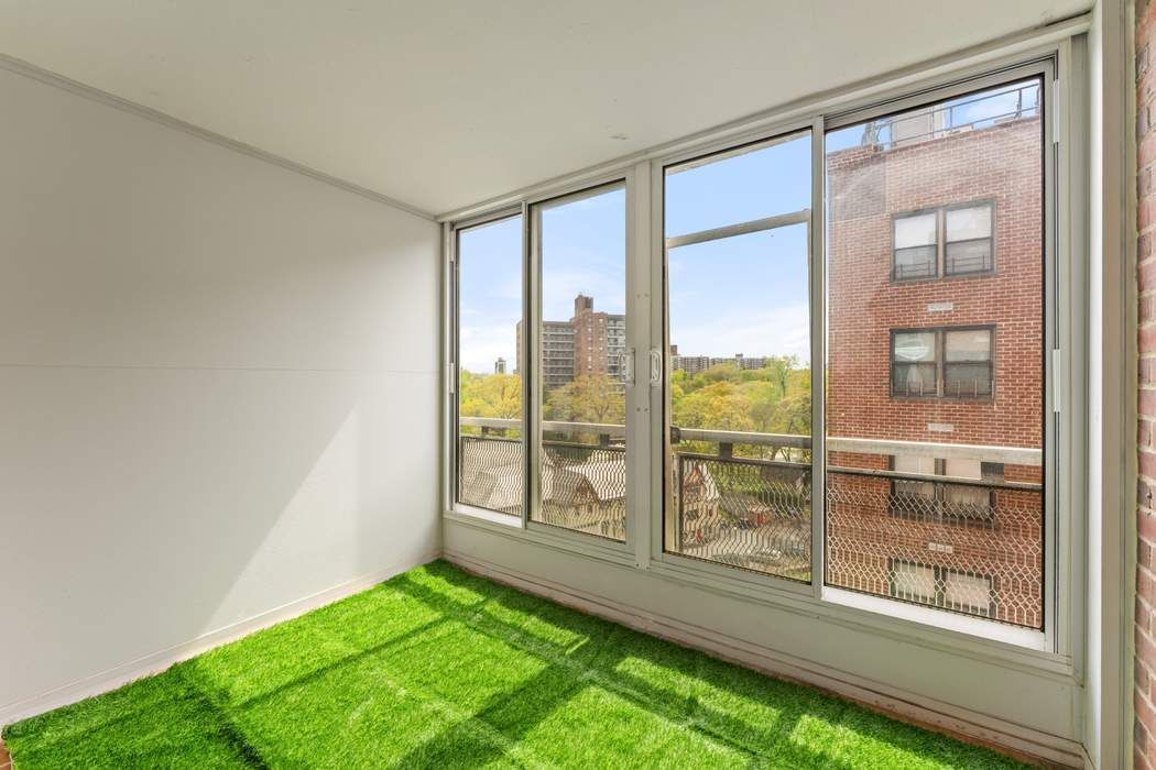 4901 Henry Hudson Parkway West 9F Riverdale Bronx NY 10471