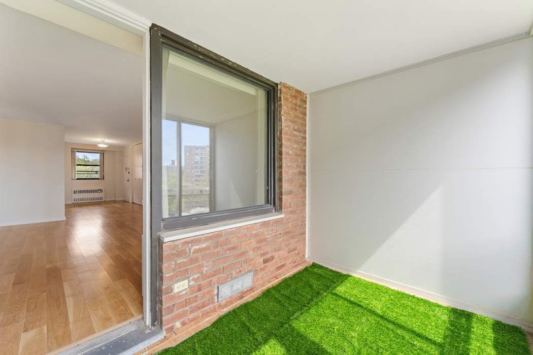 4901 Henry Hudson Parkway West 9F Riverdale Bronx NY 10471