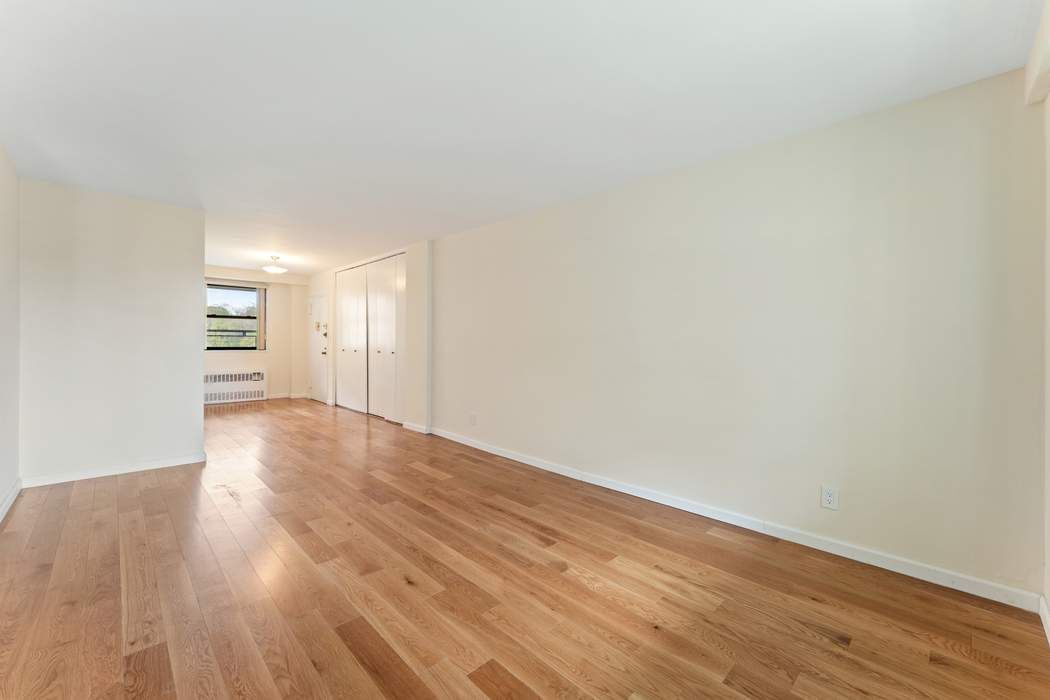 4901 Henry Hudson Parkway West 9F Riverdale Bronx NY 10471
