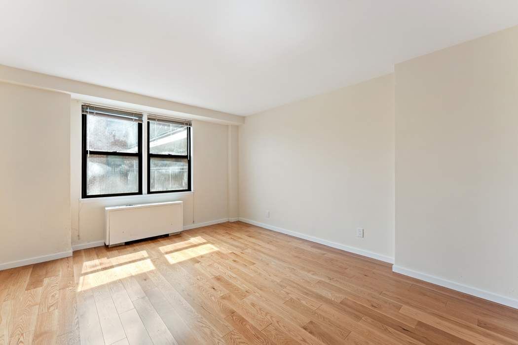4901 Henry Hudson Parkway West 9F Riverdale Bronx NY 10471