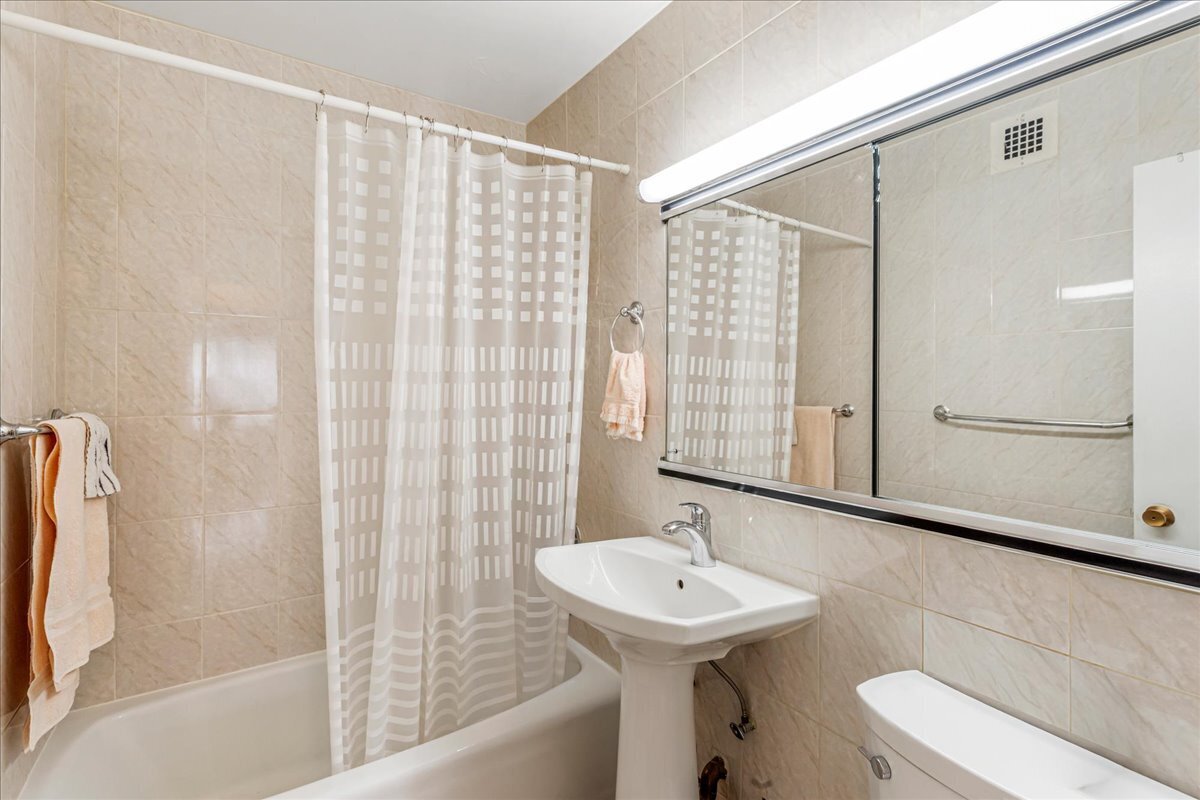 111-20 73rd Avenue 3c Forest Hills Queens NY 11375