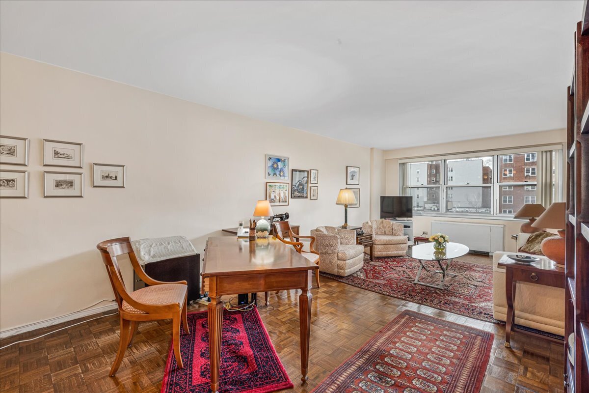 111-20 73rd Avenue 3c Forest Hills Queens NY 11375