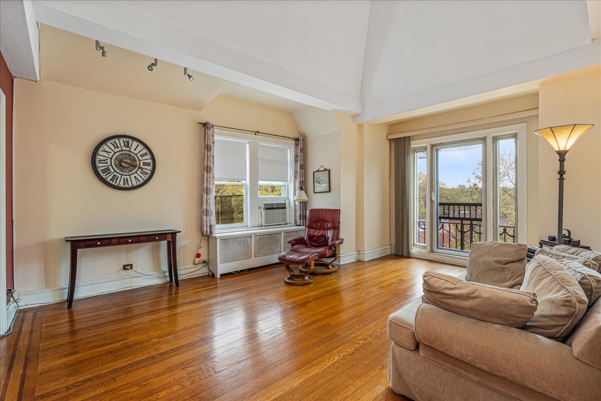 150 Burns Street 3H/3G Forest Hills Queens NY 11375